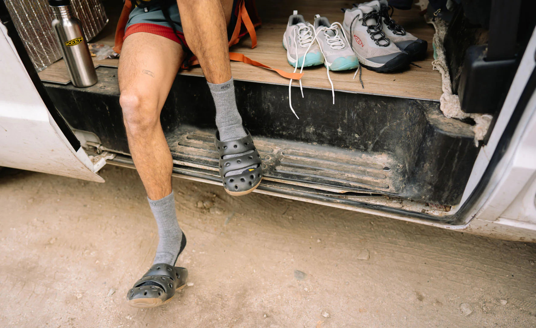 KEEN Yogui Clog: Desain Slip-On yang Ringan dan Nyaman