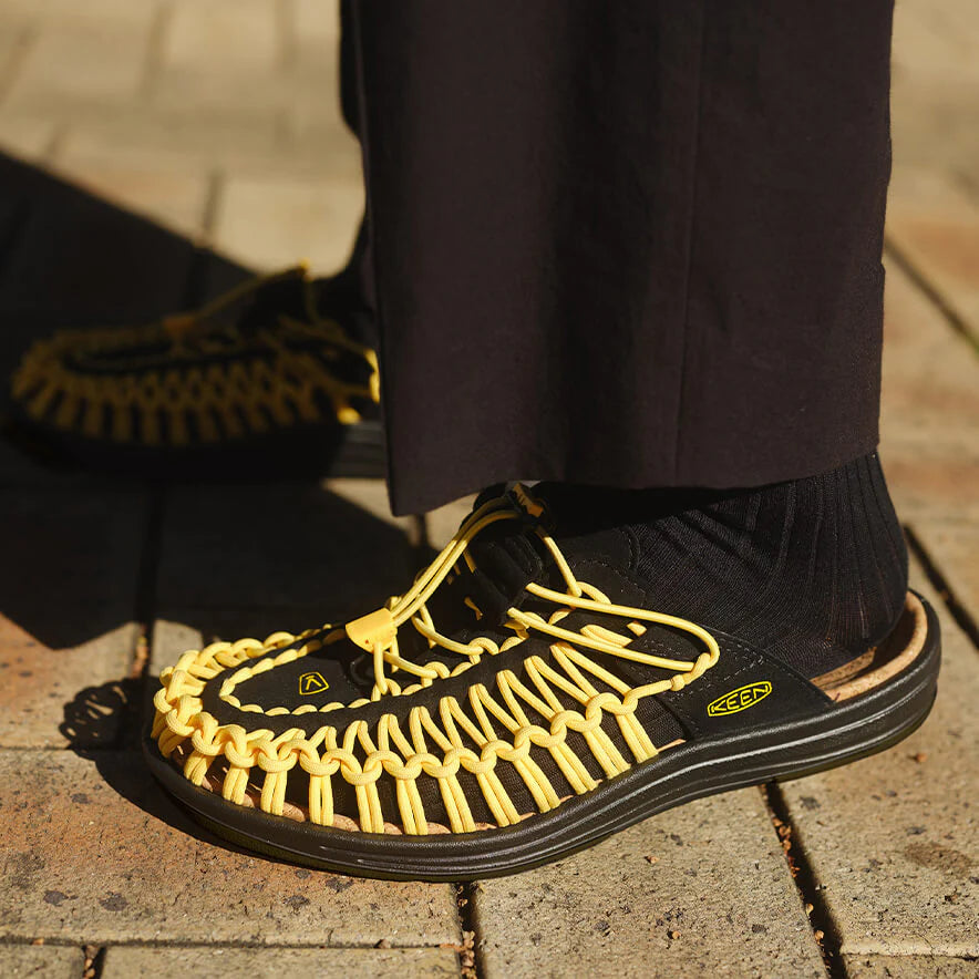 ALL GENDER UNEEK II CONVERTIBLE - BLACK/KEEN YELLOW
