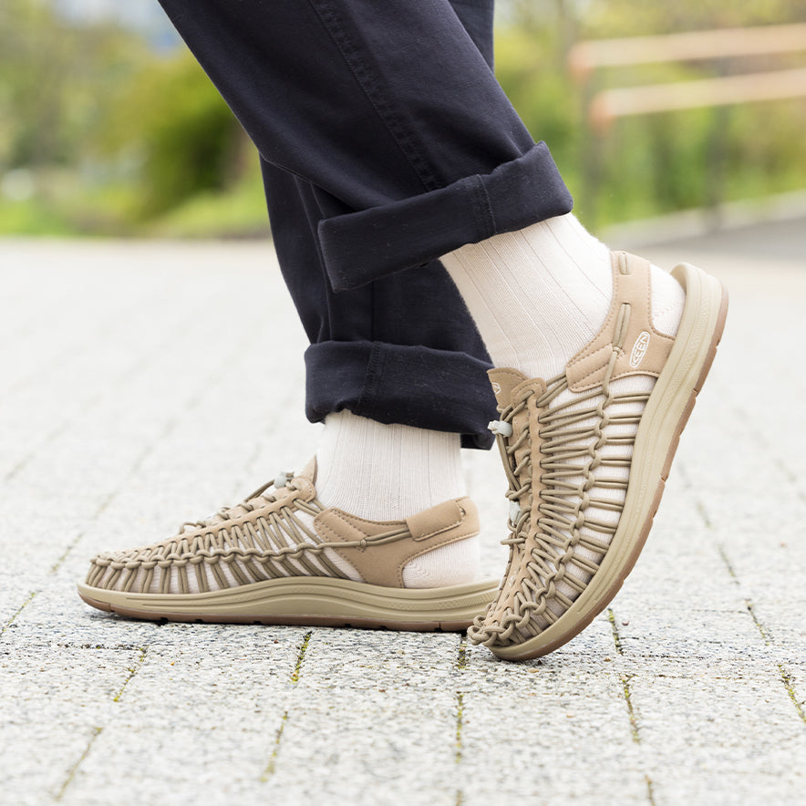 MEN'S UNEEK - TIMBERWOLF/PLAZA TAUPE
