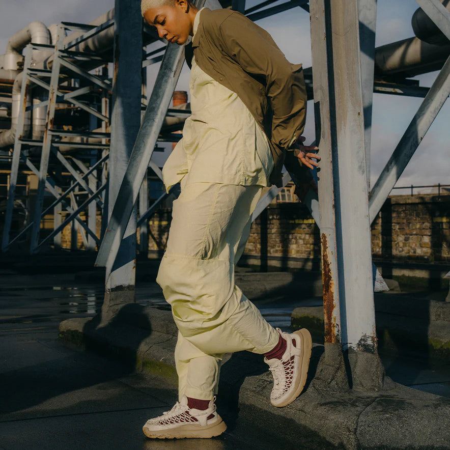 WOMEN'S UNEEK WK - BIRCH/PLAZA TAUPE