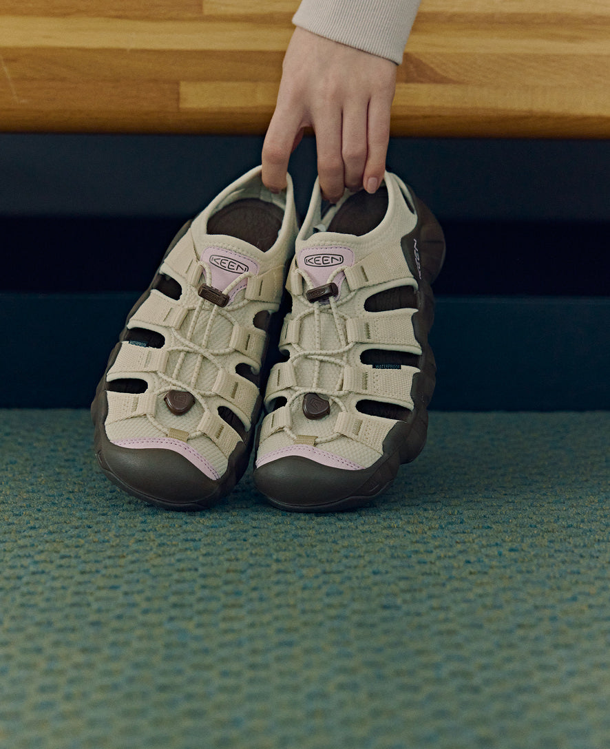 WOMEN'S HYPERPORT H2 SANDAL X EMMI - BIRCH/DARK EARTH